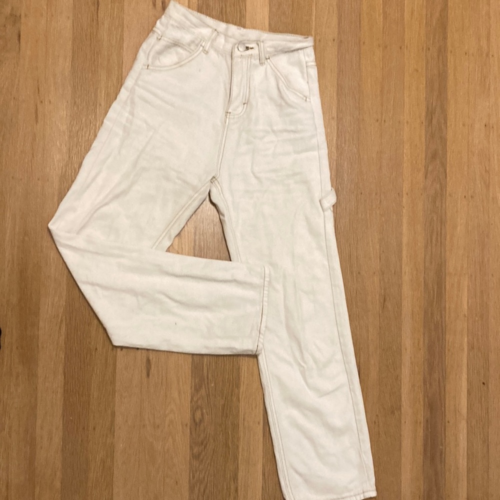 cute white pants